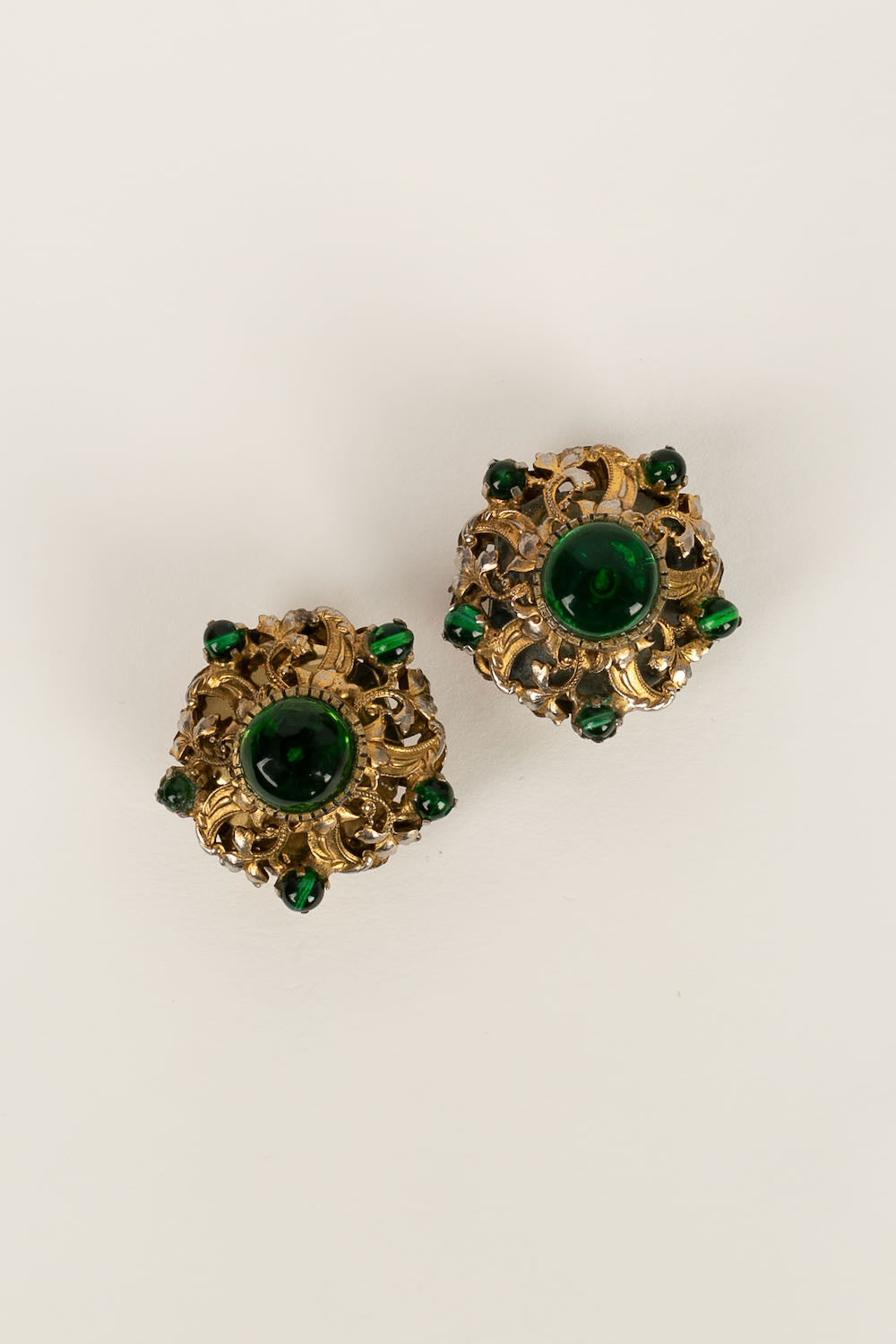 Boucles d'oreilles Chanel �poque Coco