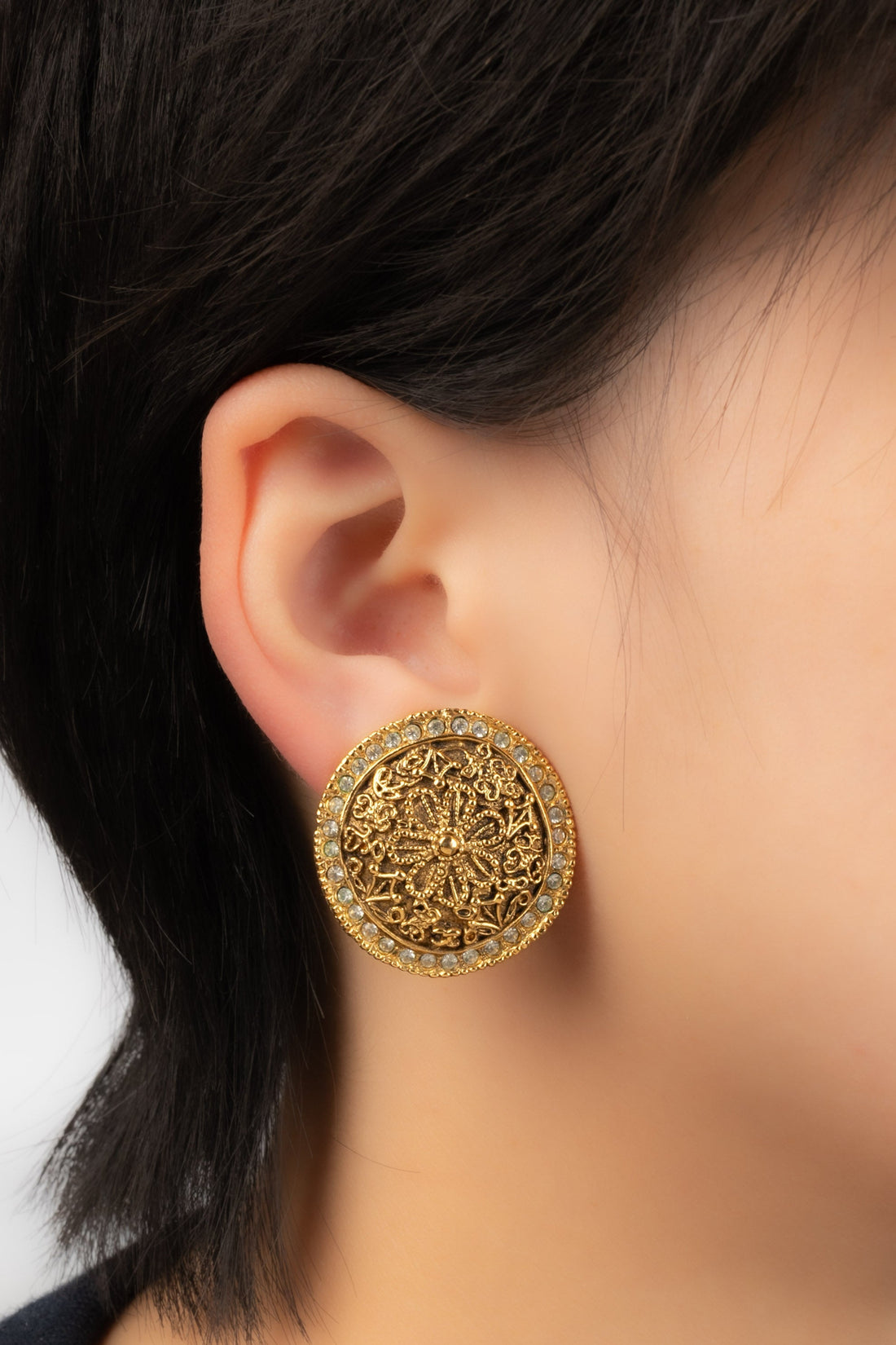 Boucles d'oreilles dor�es Chanel