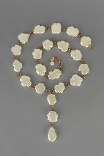 Collier de perles Chanel