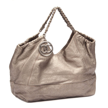 Chanel Coco Cabas Tote Leather Tote Bag in Good condition