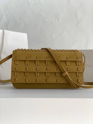 BV Shoulder Bag Brown, For Womtlm, Womtlm’s Bags 11in/28cm