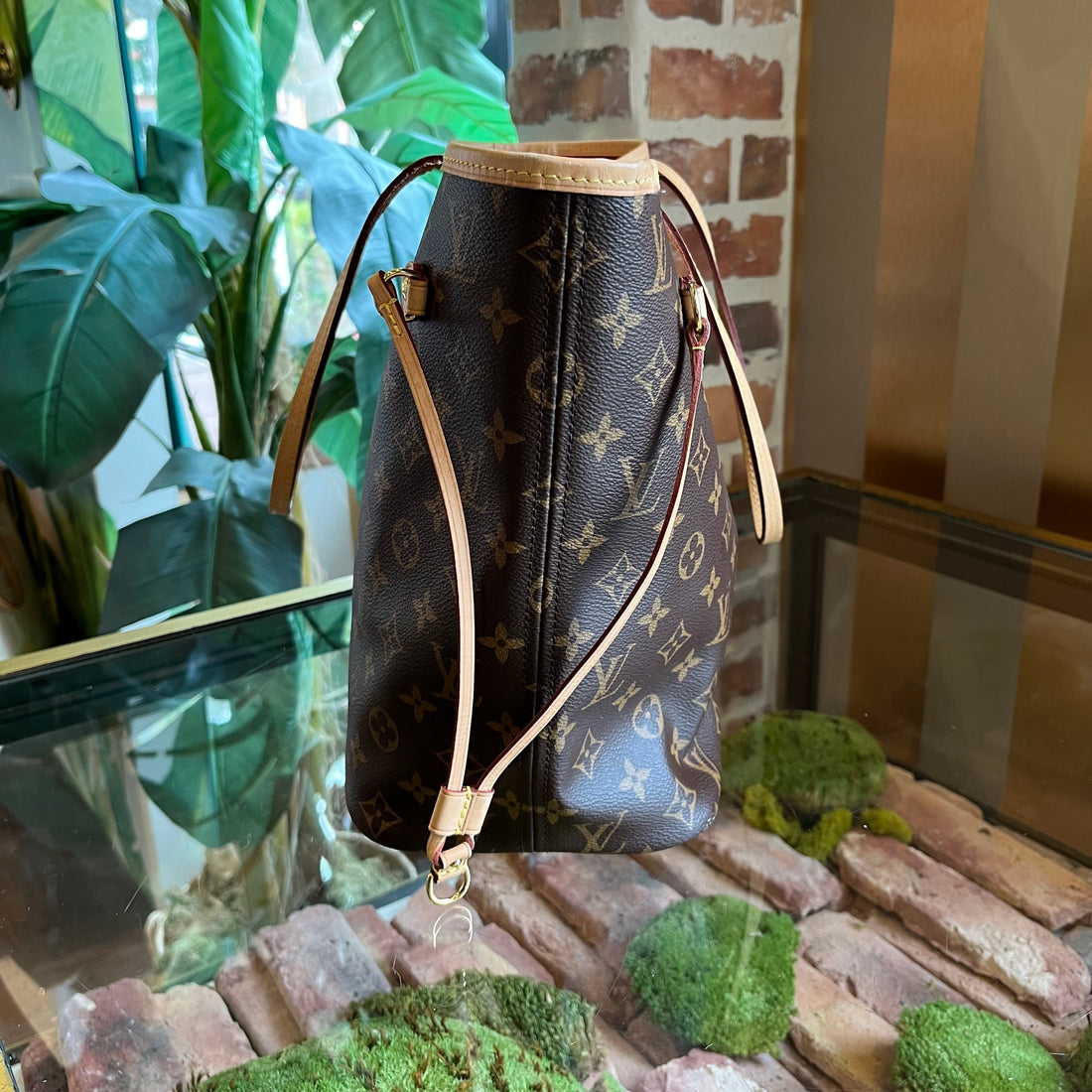 LOUIS VUITTON Neverfull MM Cherry Monogram Tote