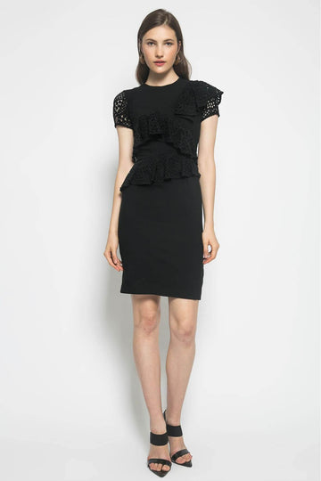 Mae Short Sleeves Pencil Lace Dress