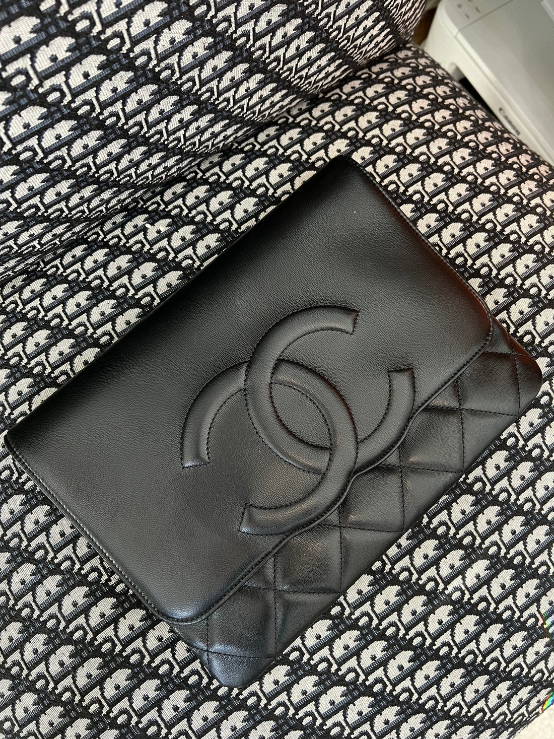 CHANEL CC LAMBSKIN CLUTCH BAG