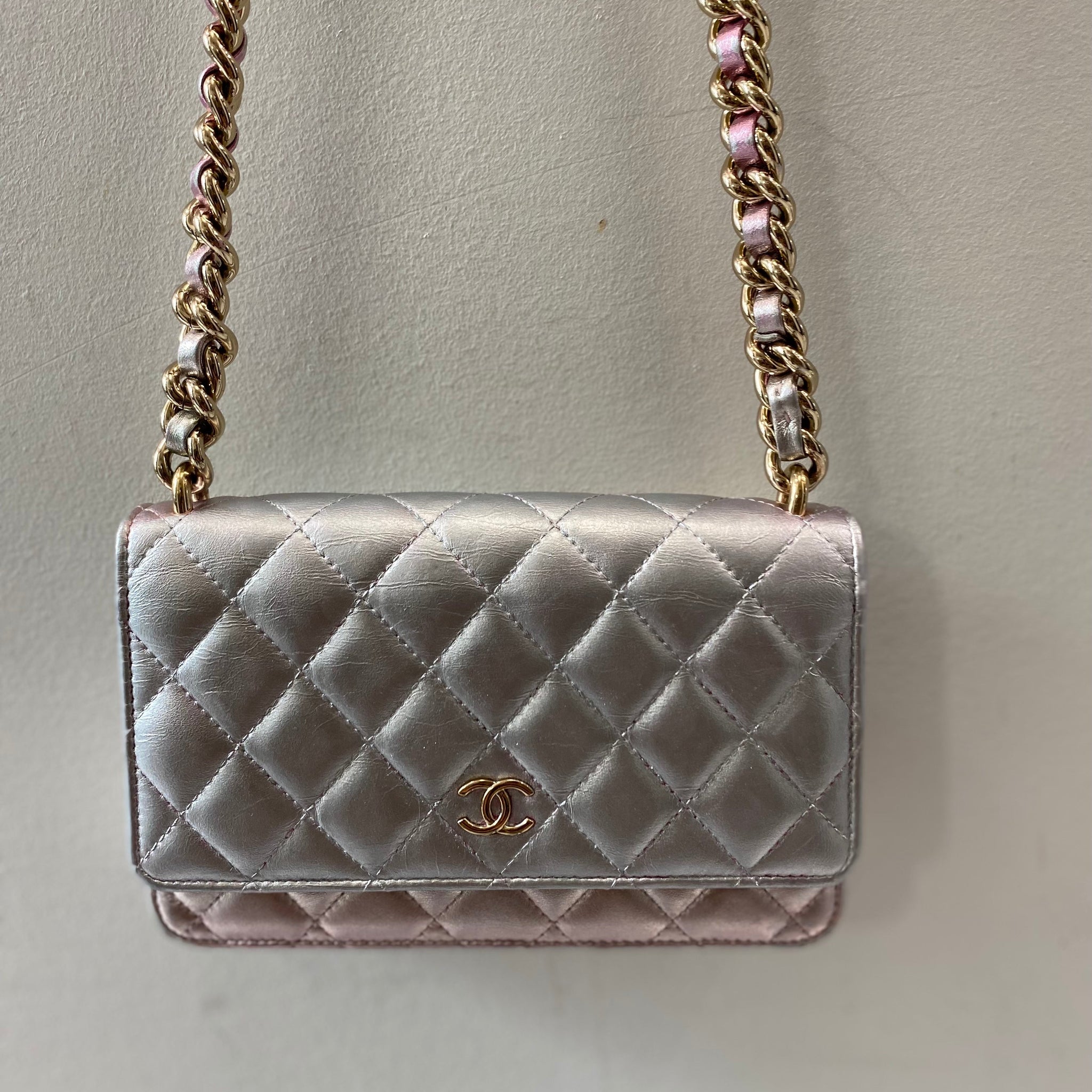 CHANEL SILVER & PINK METALLIC GRADIENT QUILTED LAMBSKIN WOC