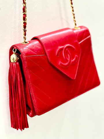 CHANEL VINTAGE RED CHEVRON QUILTED LAMBSKIN CHAIN BAG