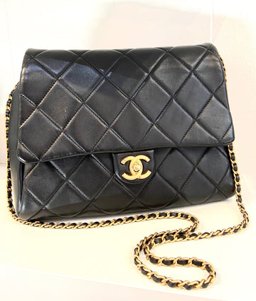 CHANEL QUILTED LAMBSKIN FLAP BAG