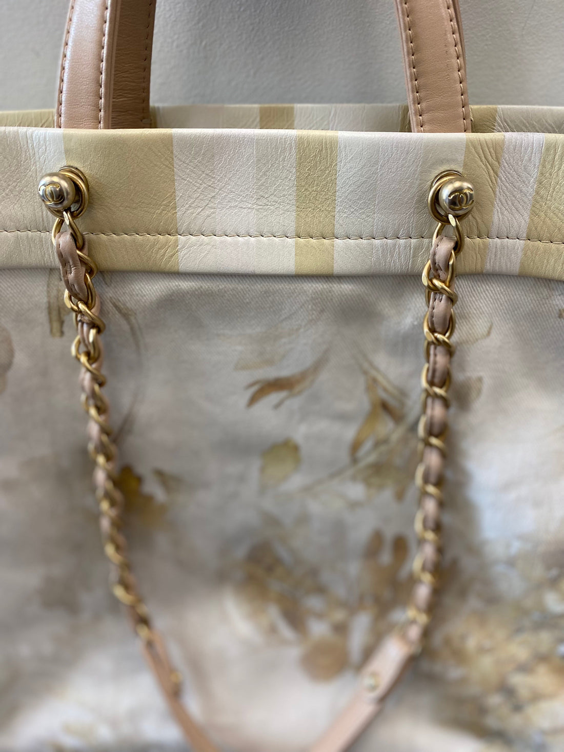 CHANEL CC CAMELLIA TOTE BAG