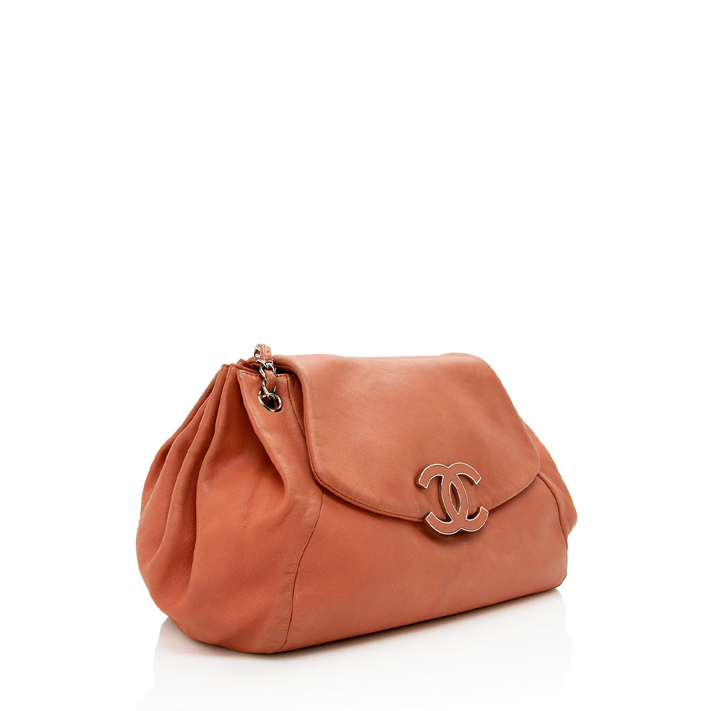 Chanel Calfskin Hampton Accordion Shoulder Bag (SHF-16469)