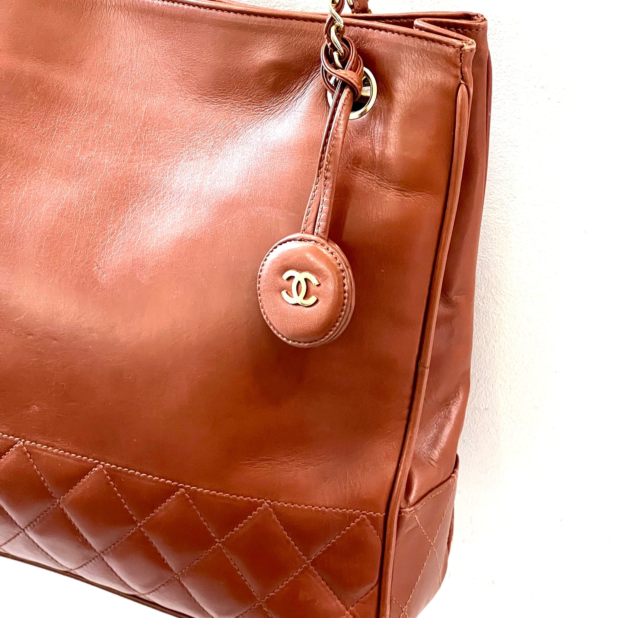 CHANEL VINTAGE MATELASSE SHOULDER CHAIN TOTE BAG