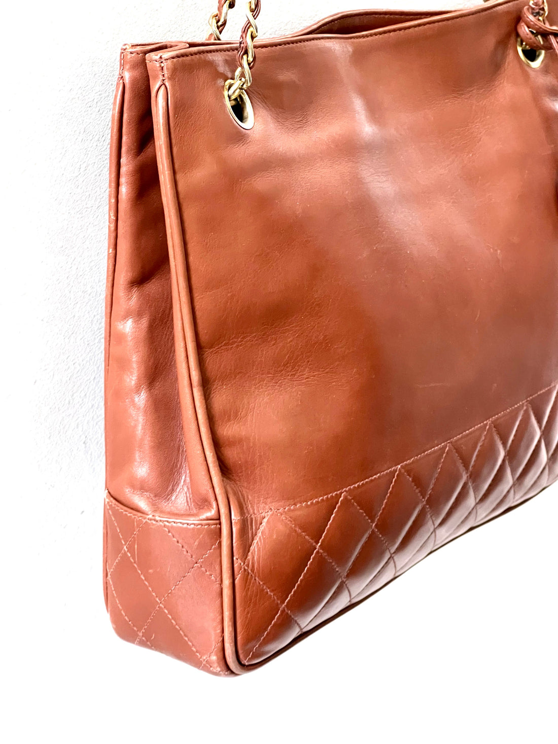 CHANEL VINTAGE MATELASSE SHOULDER CHAIN TOTE BAG