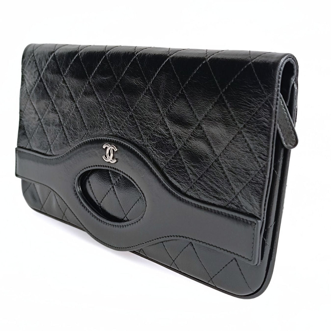 Chanel Chanel Clutch handbag in matelassé black leather - '10s