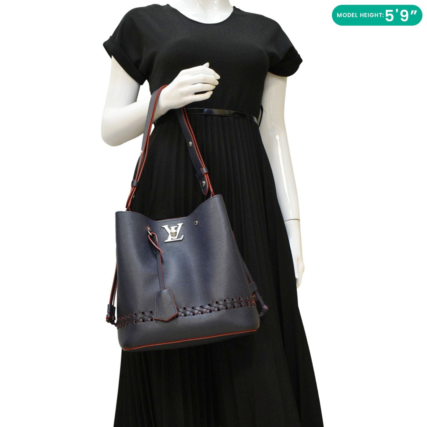 LOUIS VUITTON Lockme Braided Leather Shoulder Bucket Bag Navy