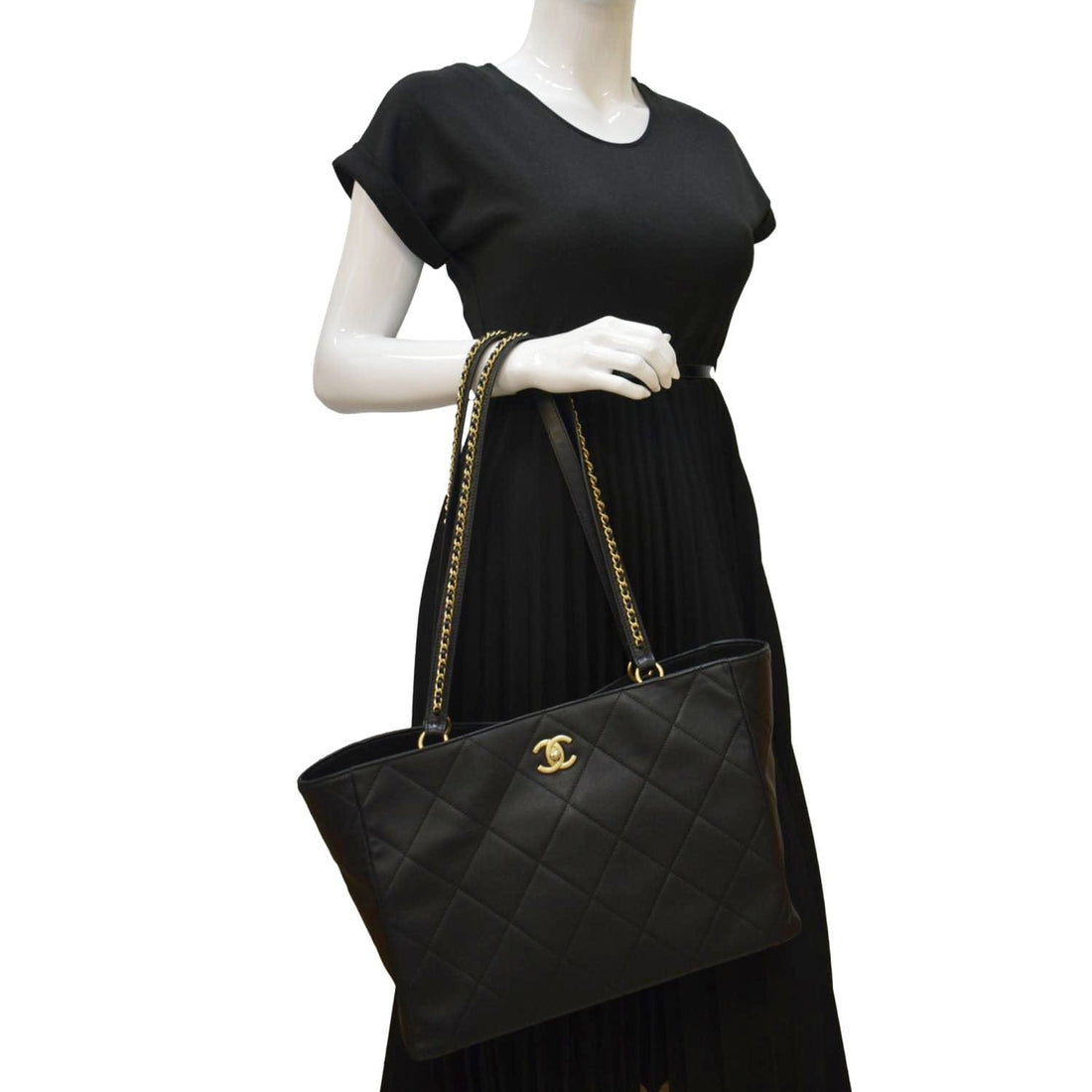 CHANEL Shopping Quilted Leather Tote Bag Black