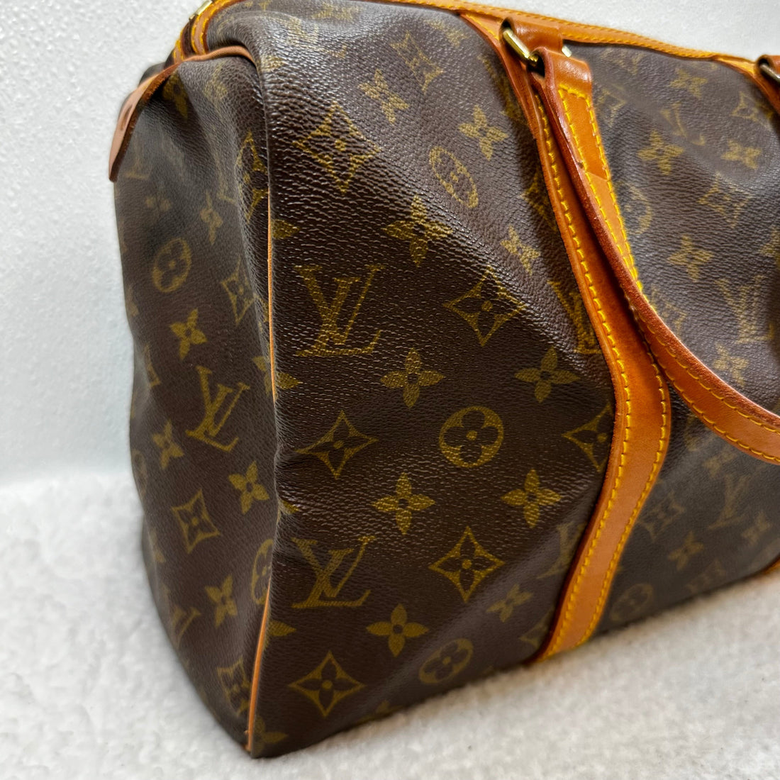 HandBag Luxury Designer By Louis Vuitton, Size: Medium