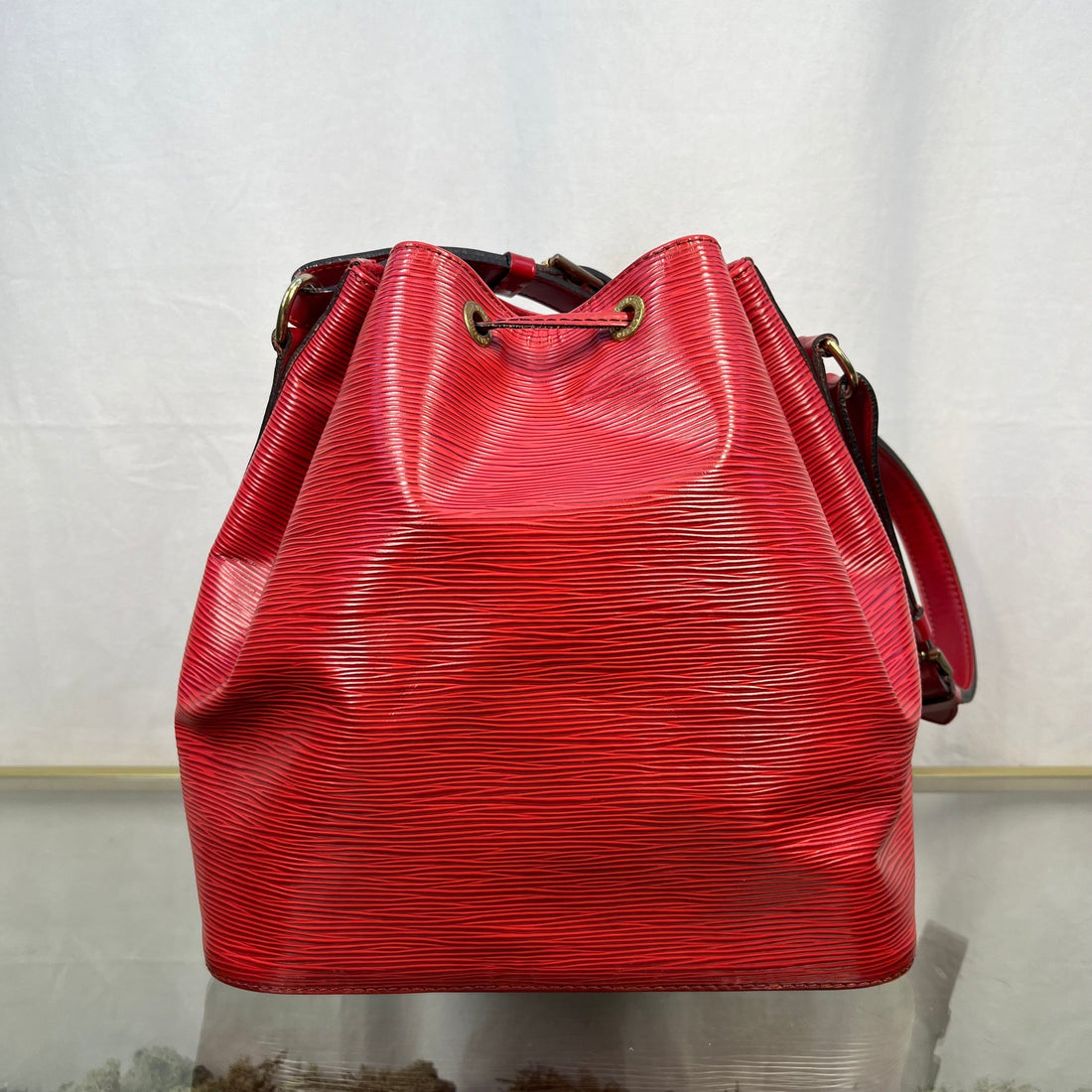 LOUIS VUITTON Petit Noe Epi Castillan Red Bucket Bag