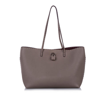 Fendi Selleria Carla Tote (SHG-14782)