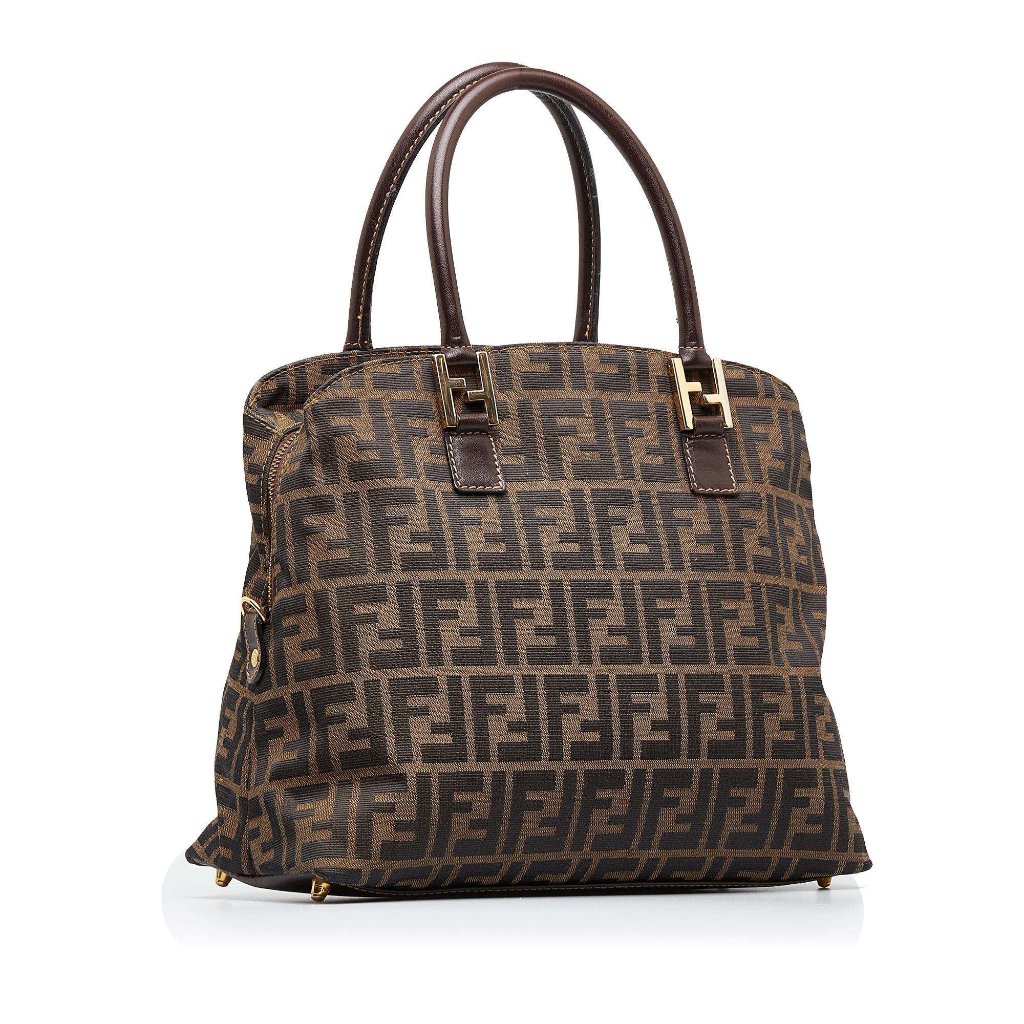 Fendi Zucca Tote (SHG-Lxgs4G)