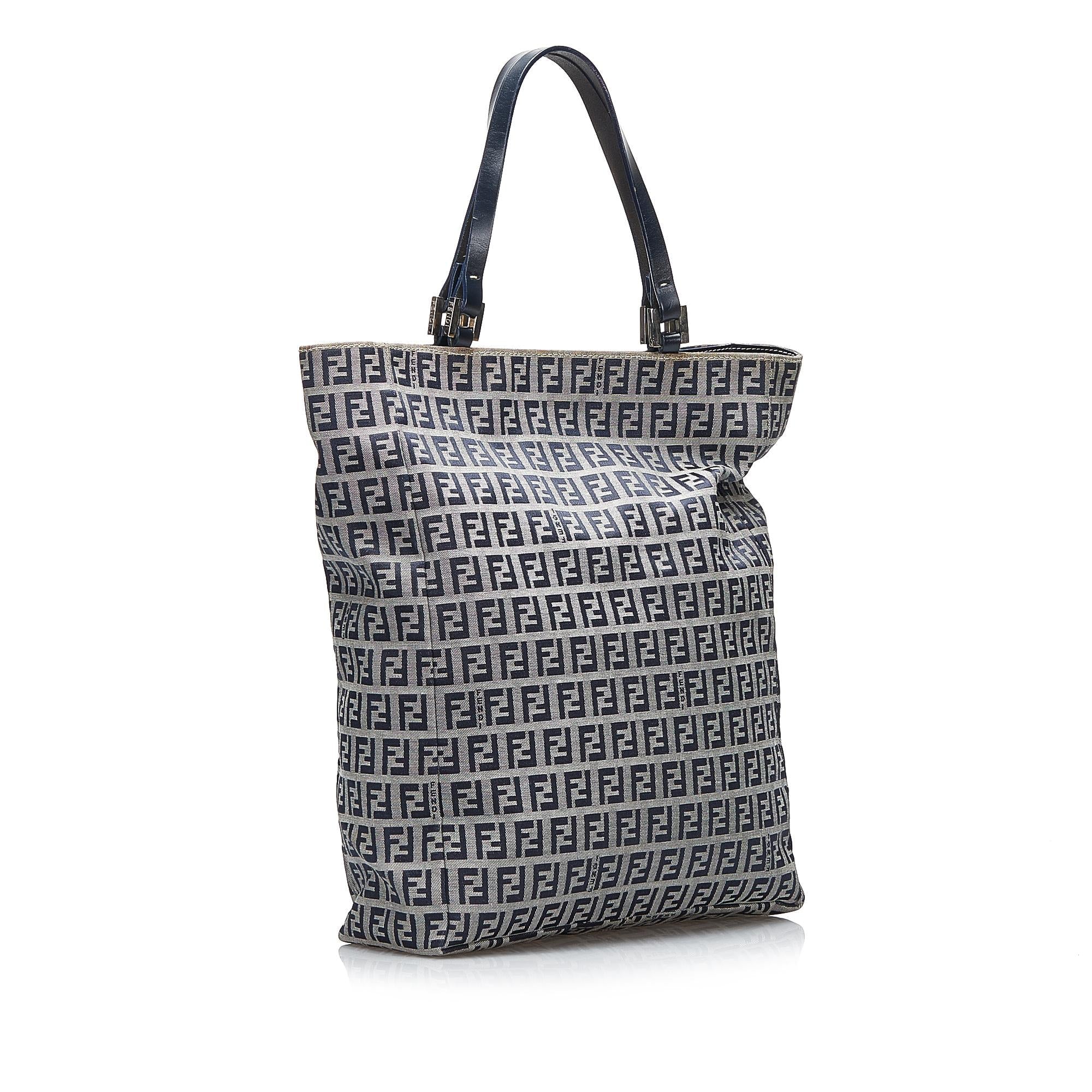 Fendi Zucchino Tote (SHG-DITOcS)