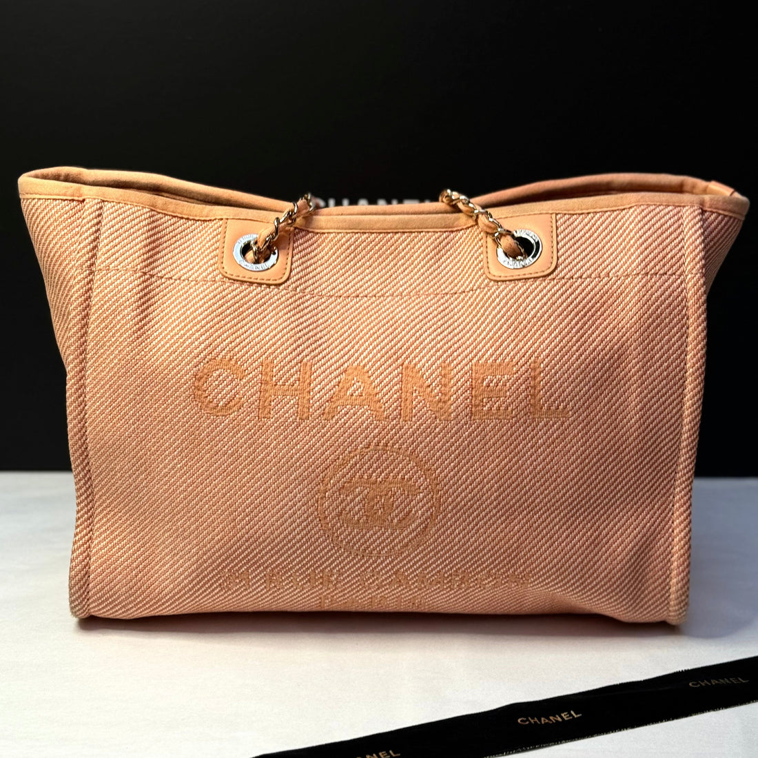 Chanel - Cabas Deauville Petit