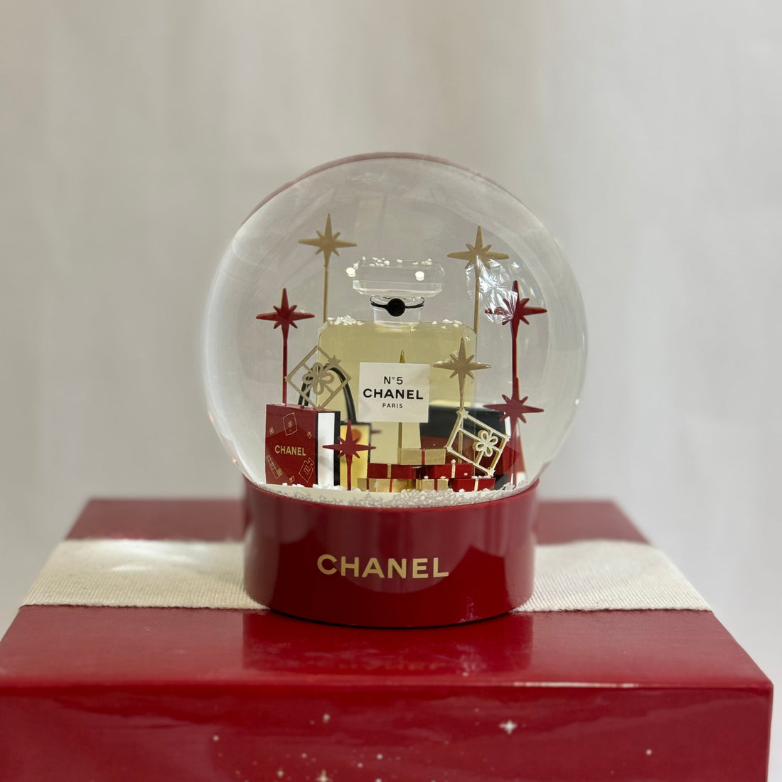 Chanel - Boule à neige