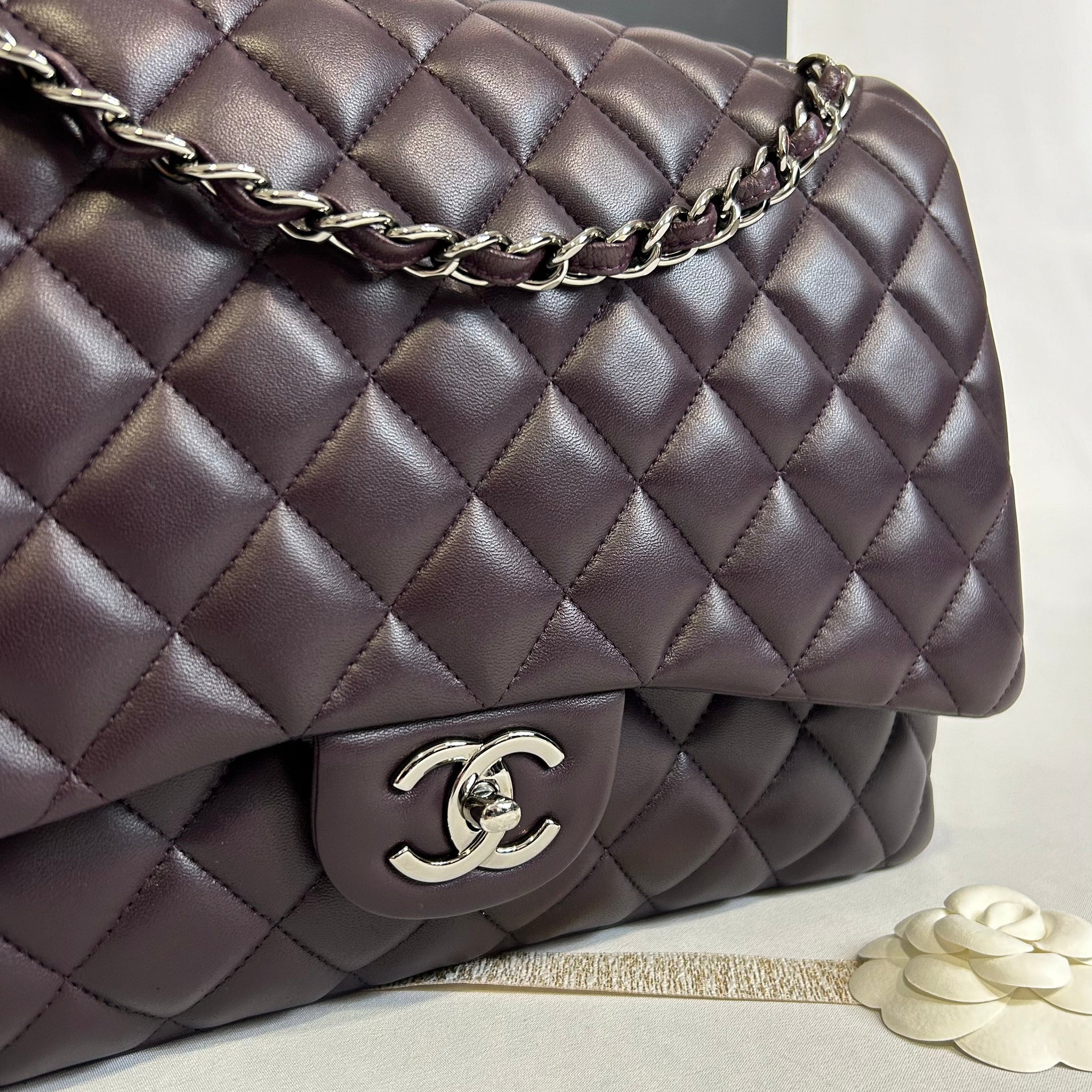 Chanel - Sac Maxi Jumbo