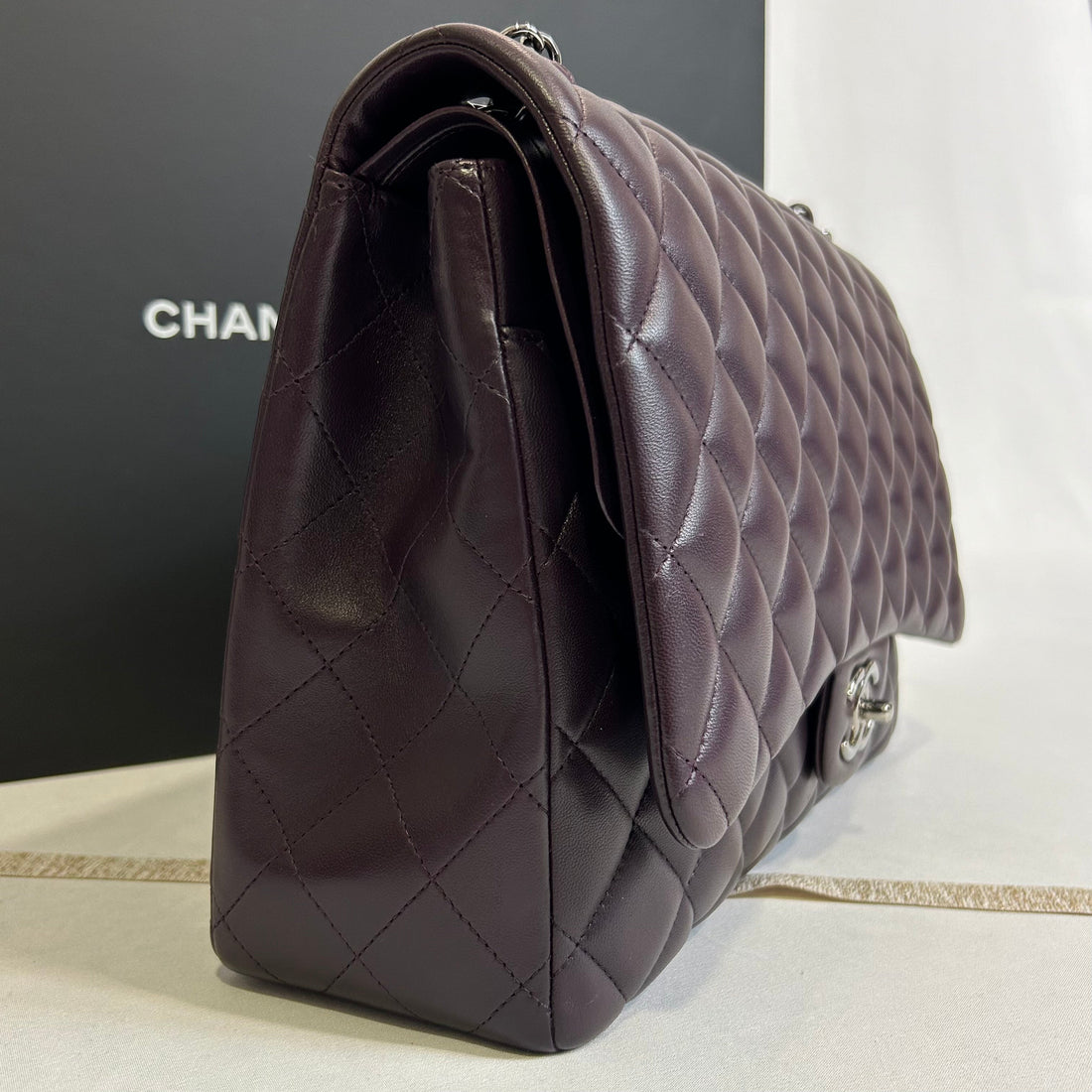 Chanel - Sac Maxi Jumbo