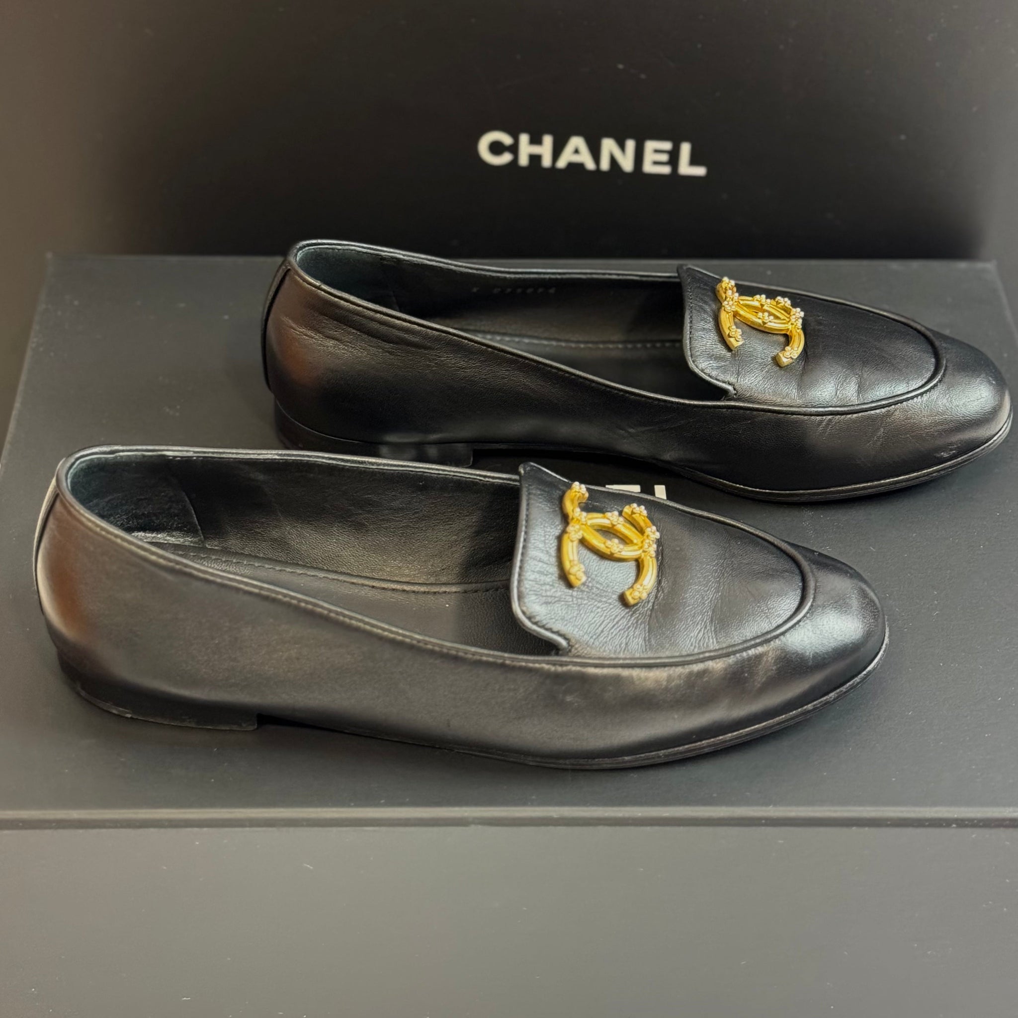 Chanel - Mocassins T.38,5