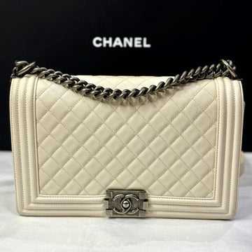 Chanel - Sac Boy allongé blanc