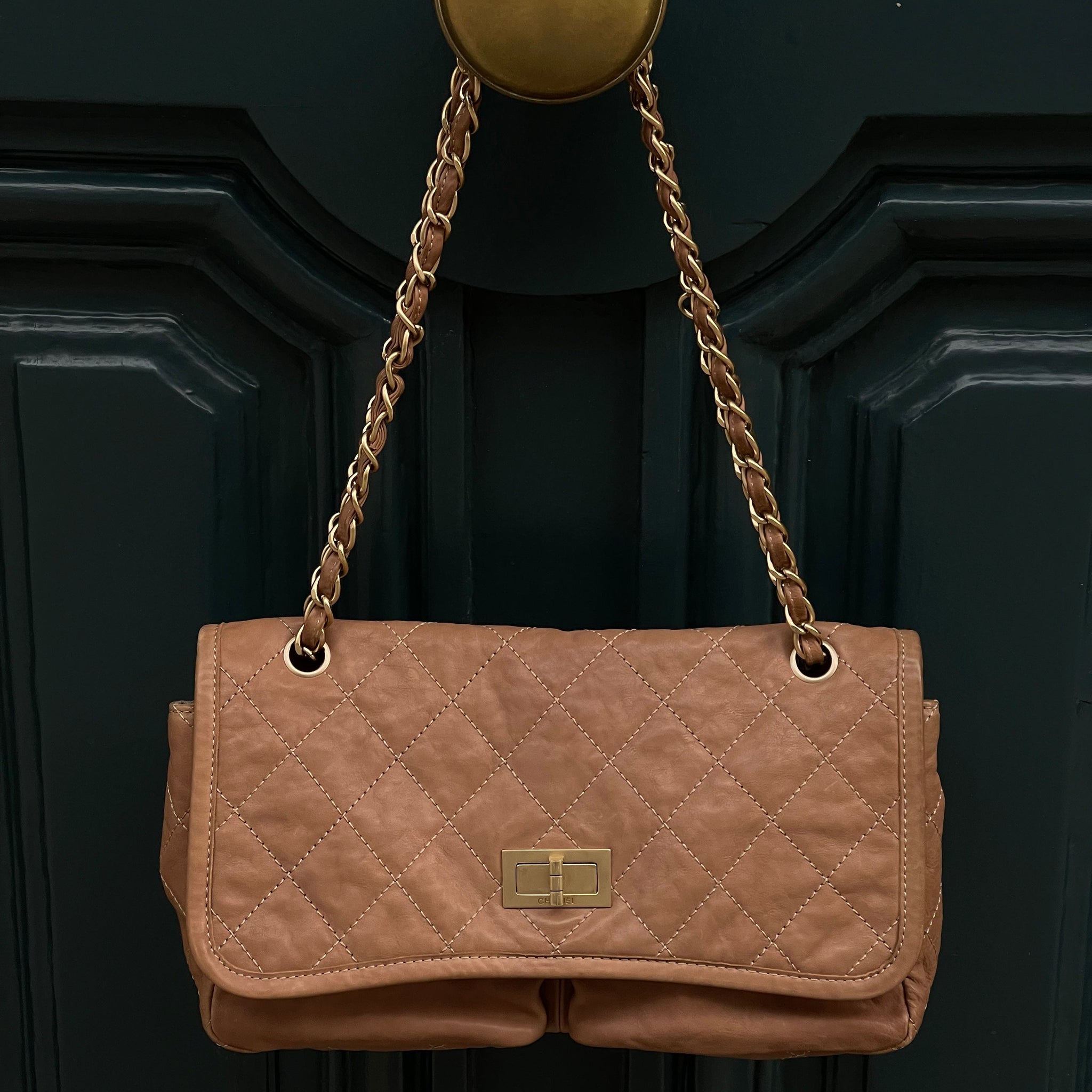 Chanel - sac fermoir mademoiselle cuir beige