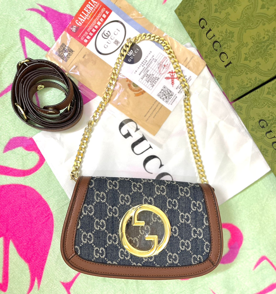 GUCCI Blondie Small Shoulder Bag  Iconic Style with Gold-Toned Hardware (Grey)