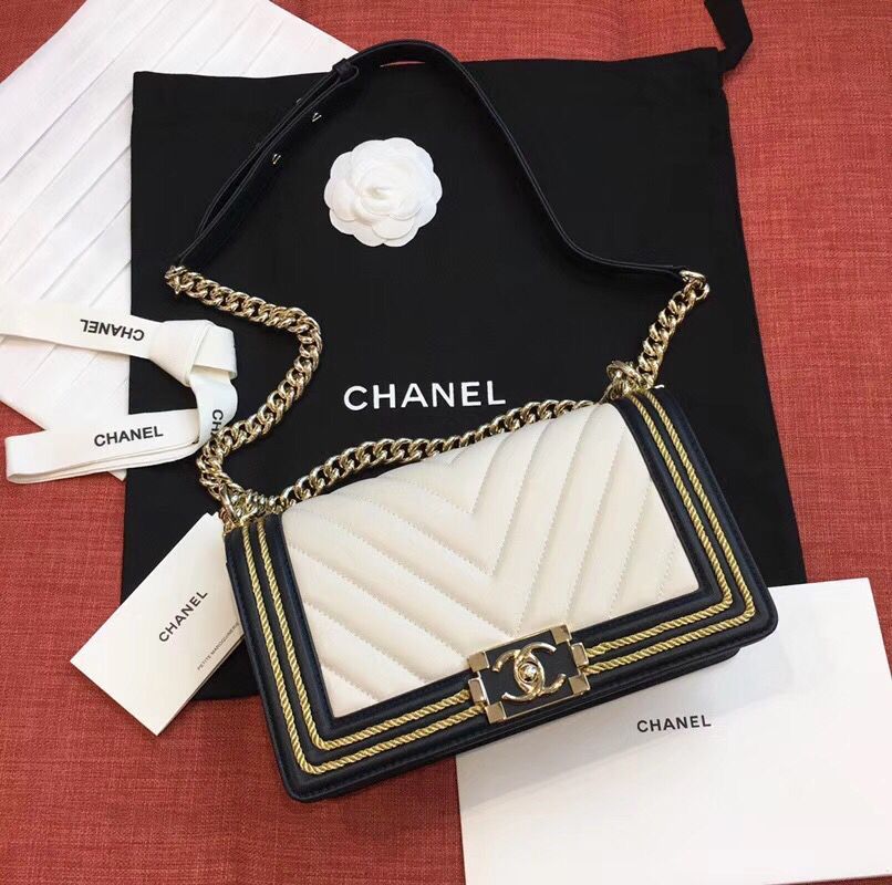 CHANEL Crossbody Bag (black/white)