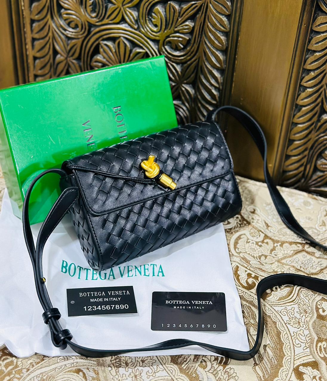 Bottega Veneta Woven Andiamo Crossbody Bag  Premium Quality (Black)