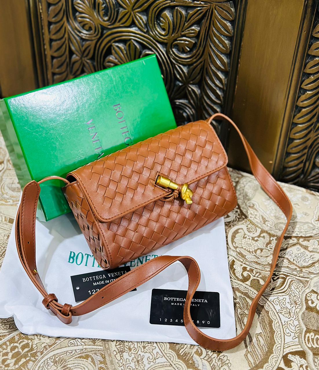 Bottega Veneta Woven Andiamo Crossbody Bag  Premium Quality (Brown)