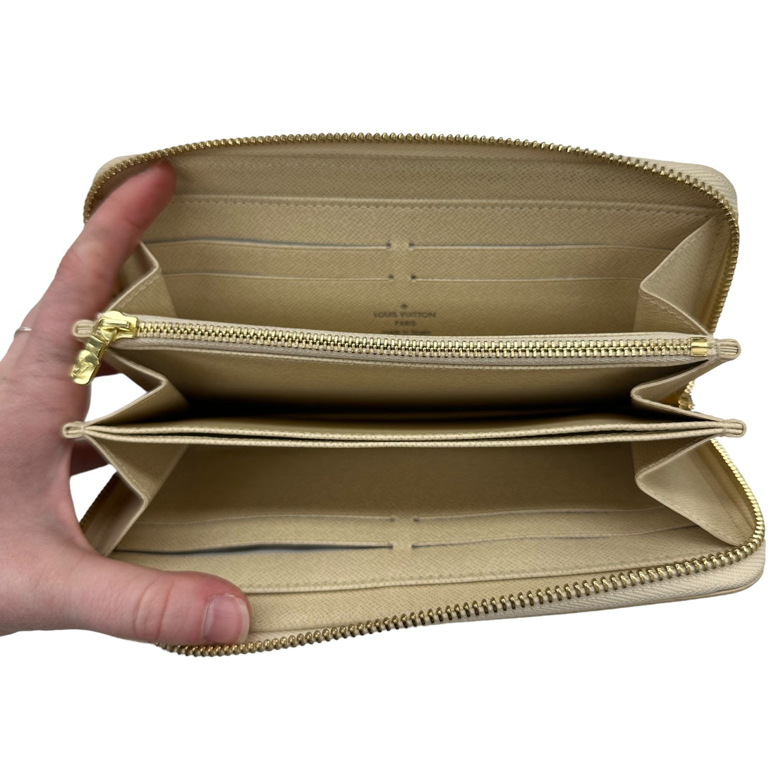 CREAM WALLET Luxury DESIGNER by Louis Vuitton Size:MEDIUM