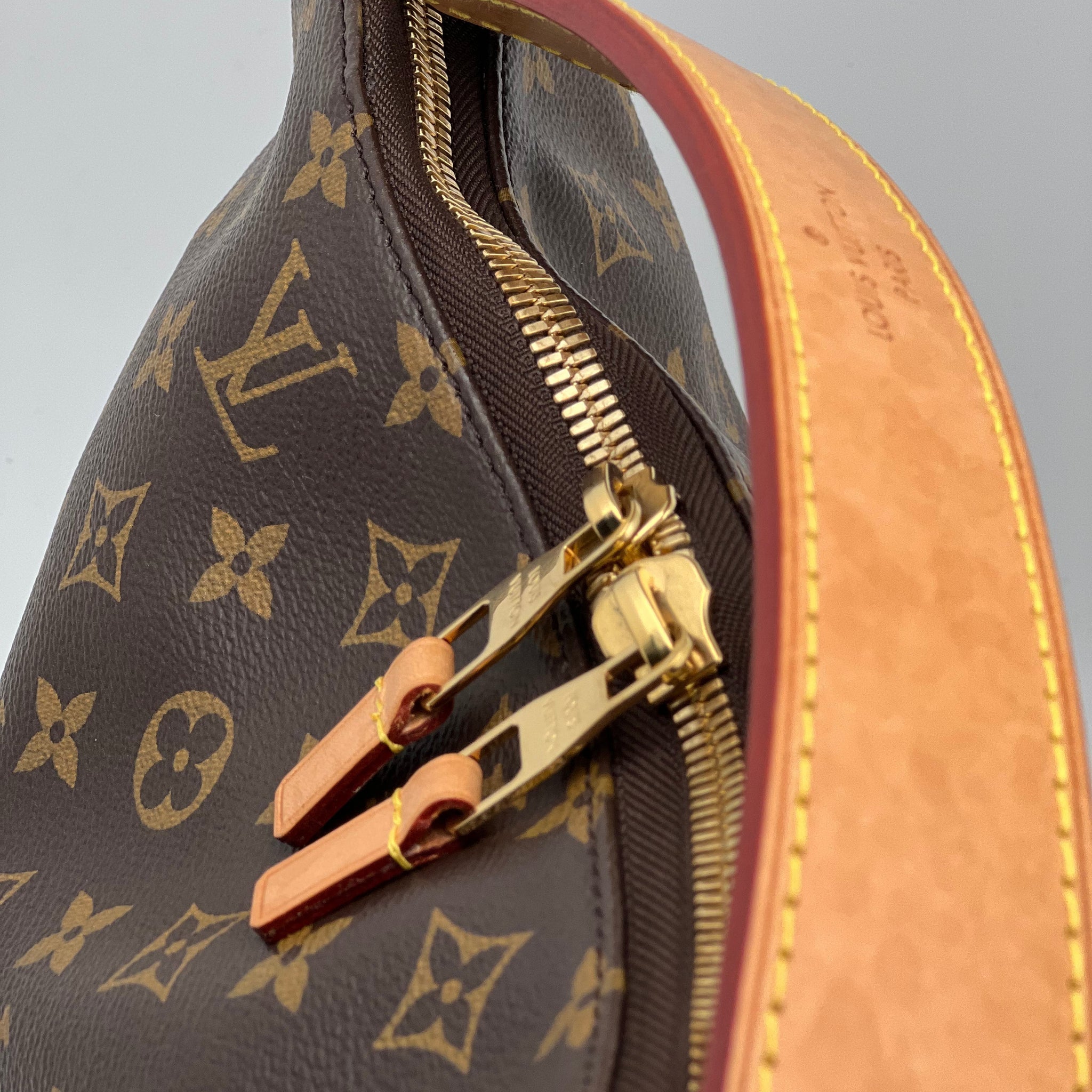 Louis Vuitton - Sac Canvas Sully PM