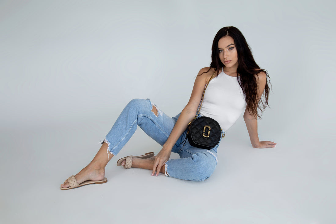 Marc Jacobs The Status round crossbody bag