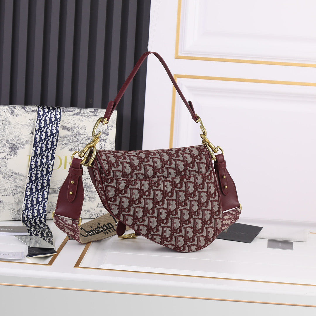 CHANEL Diana Flap Chain Shoulder Bag Black Quilted Lambskin Purse h32