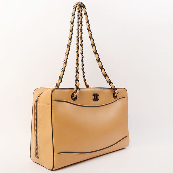 Chanel Around 2000 Made Cc Mark Plate Chain Shoulder Bag With Pouch Beige