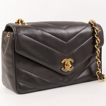 CHANEL Around 1995 Made Chevron Stitch V Flap Turn-Lock Chain Bag Black