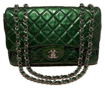 CHANEL RARE Metallic Green Patent Leather Jumbo Classic Flap