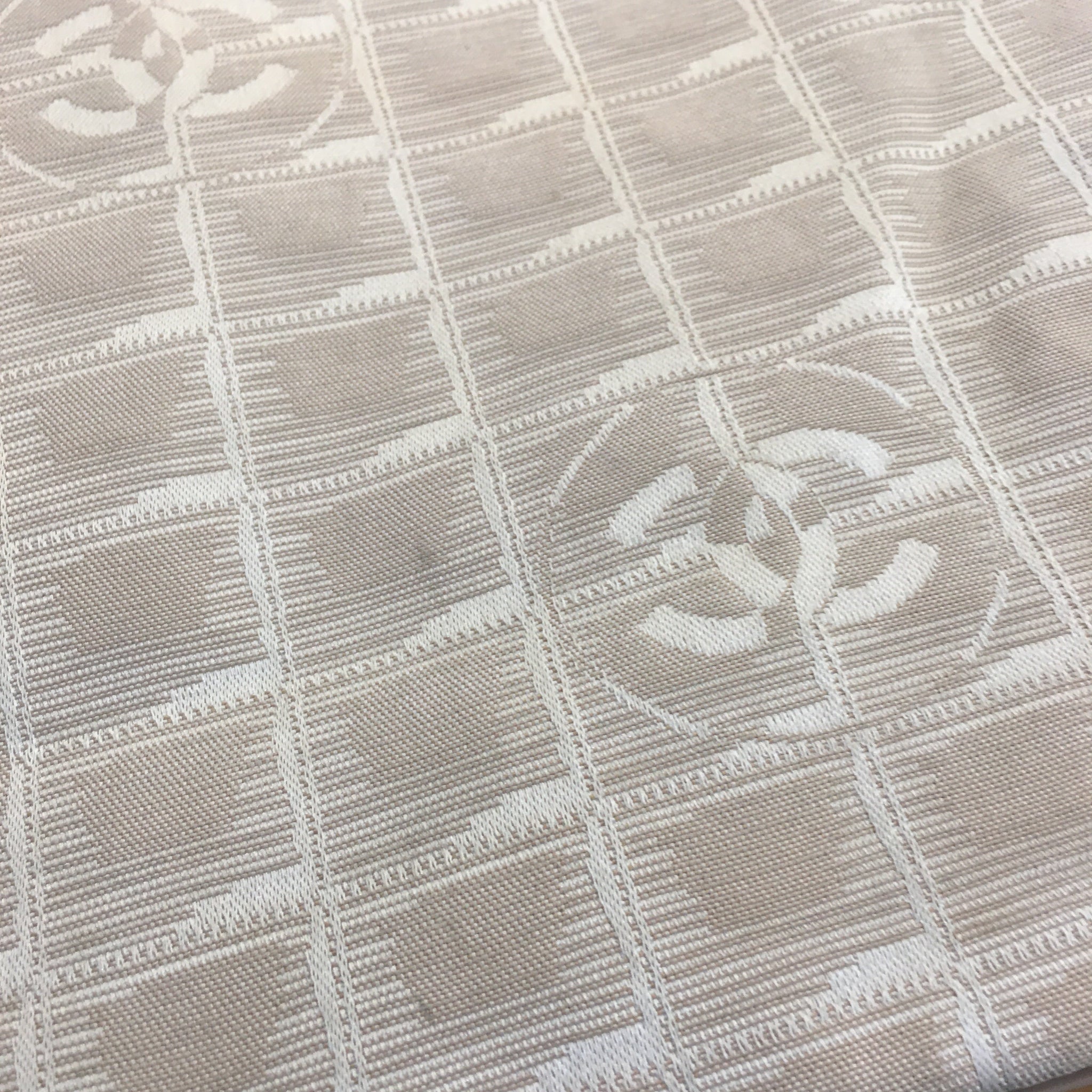 CHANEL Shoulder Bag in Beige Fabric