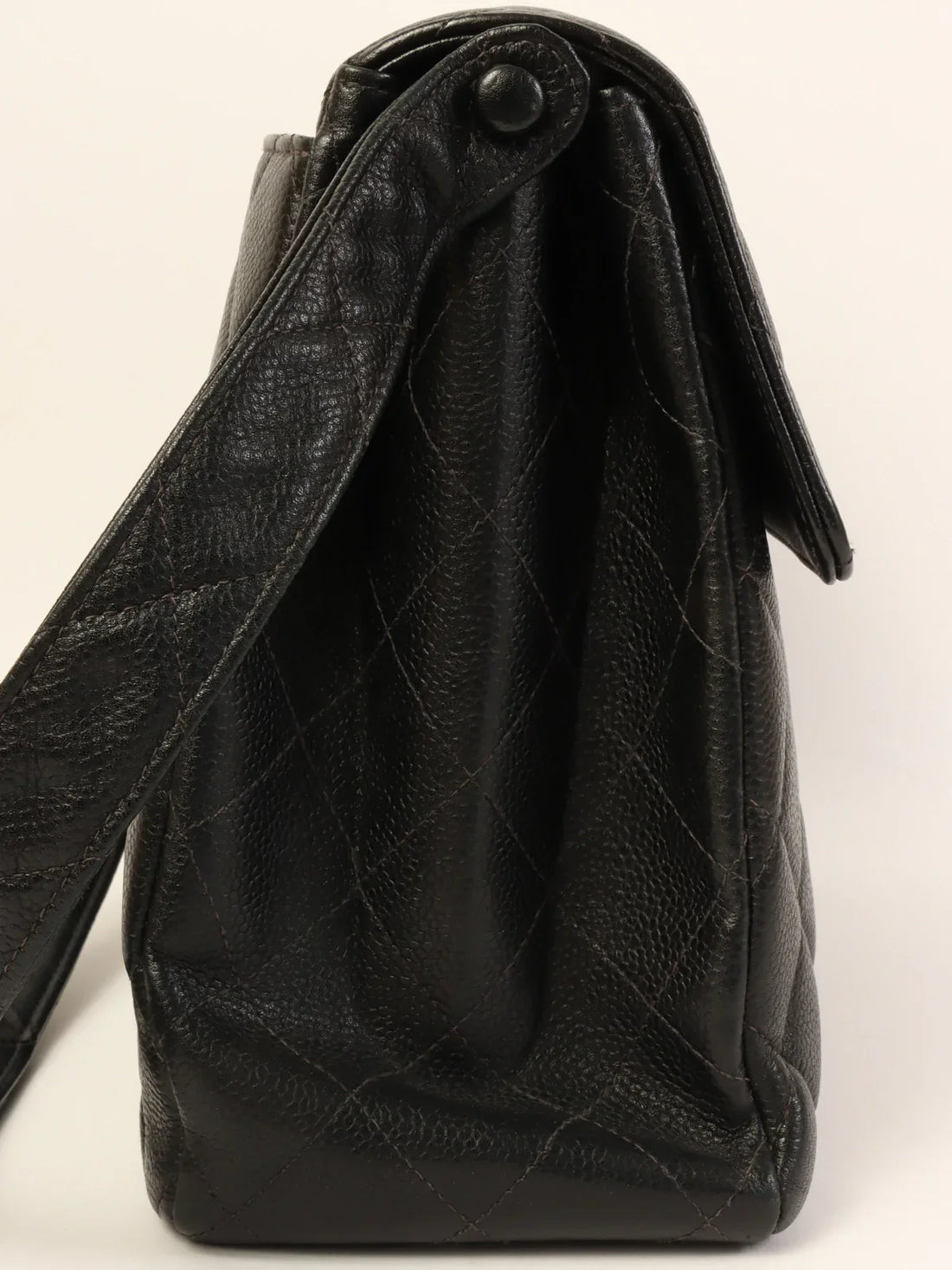 CHANEL Around 1997 Made Caviar Skin Turn-Lock Shoulder Bag Black