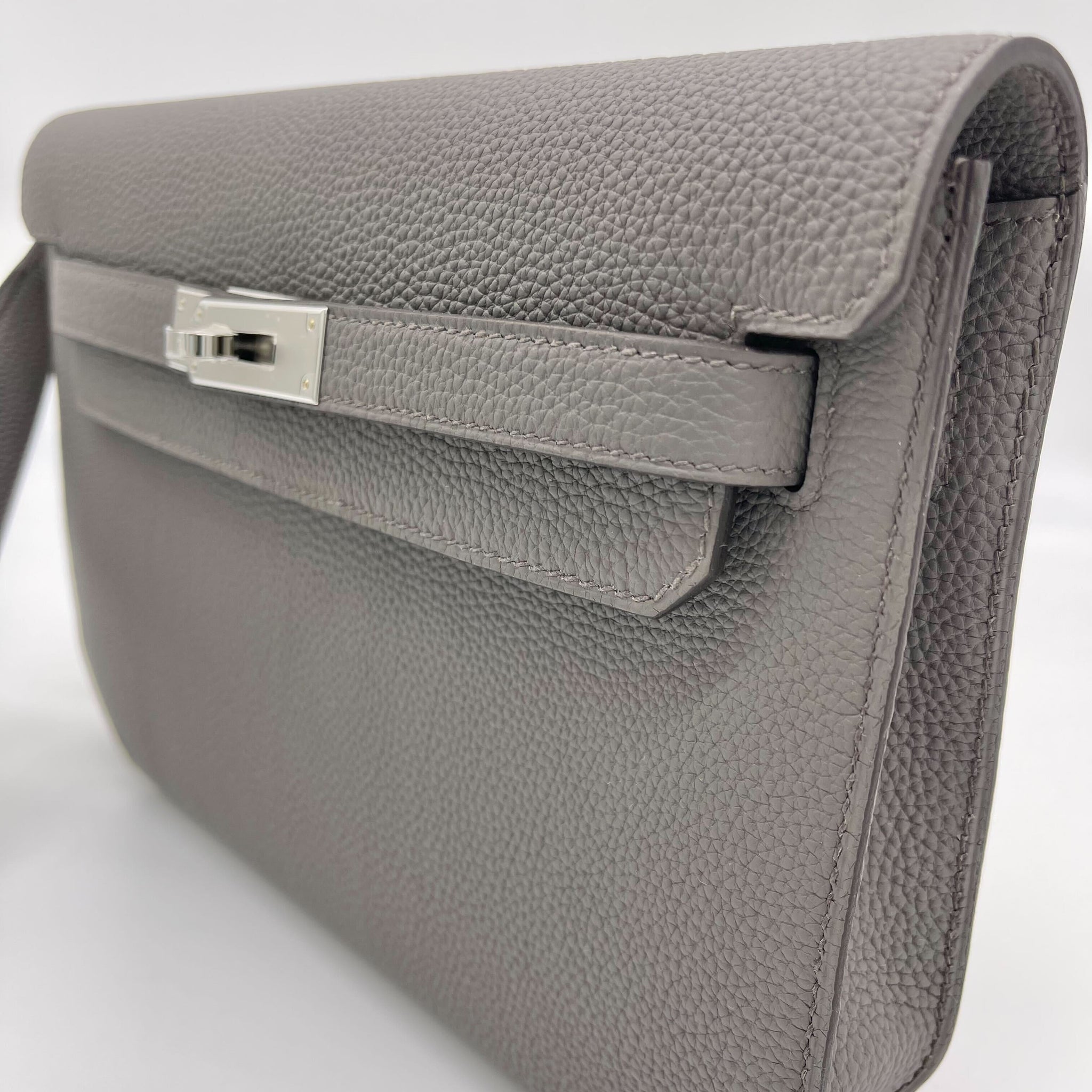 Hermes Kelly Depeches 25 Gris Etain Togo Calfskin Clutch