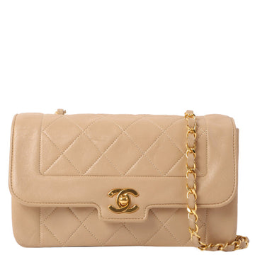 Chanel Around 1990 Made Edge Design Flap Turn-Lock Chain Bag Beige