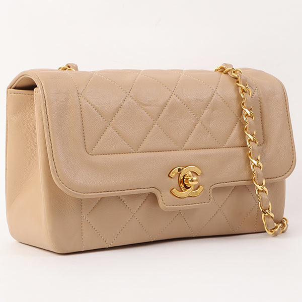 Chanel Around 1990 Made Edge Design Flap Turn-Lock Chain Bag Beige