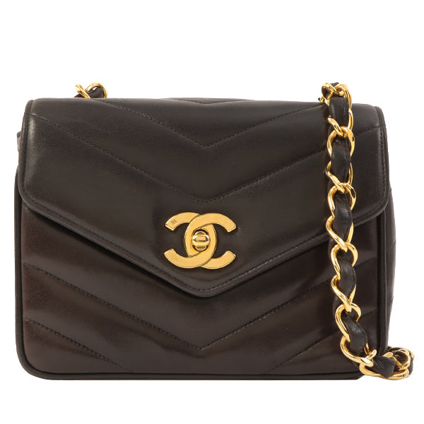 Chanel Around 1995 Made Chevron Stitch V Flap Turn-Lock Chain Bag Black