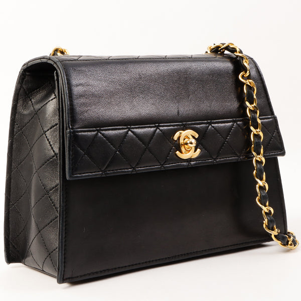 Chanel Around 1992 Made Design Flap Turn-Lock Chain Bag Black