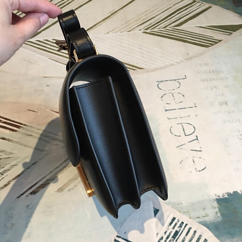 HM Constance 24 Swift Black For Women Gold Toned Hardware, Handbags, Shoulder Bags 9.5in/24cm