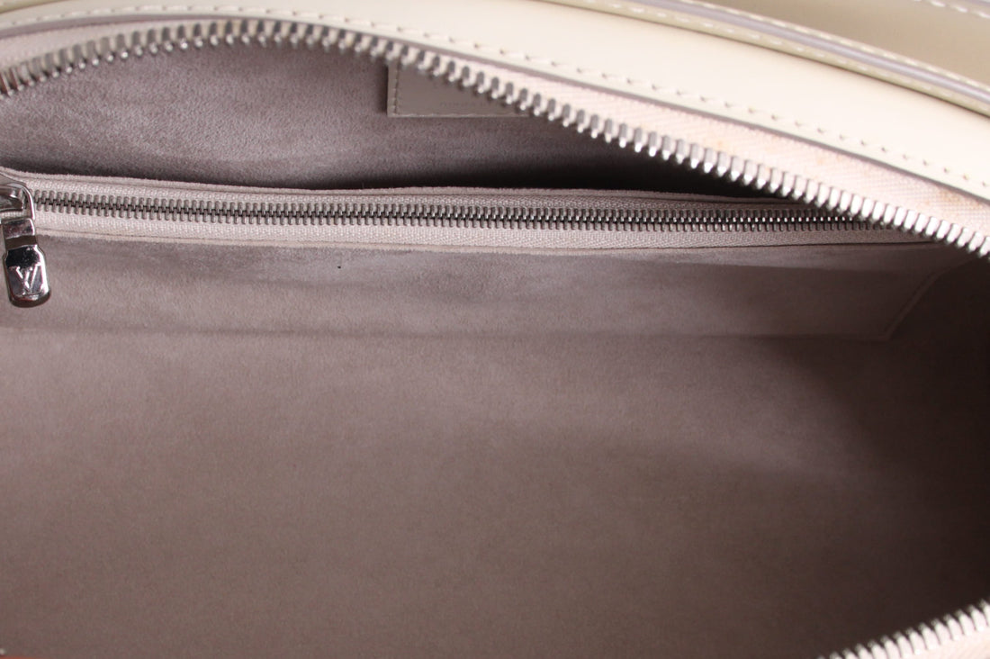 LOUIS VUITTON Epi Pont Neuf PM Ivory